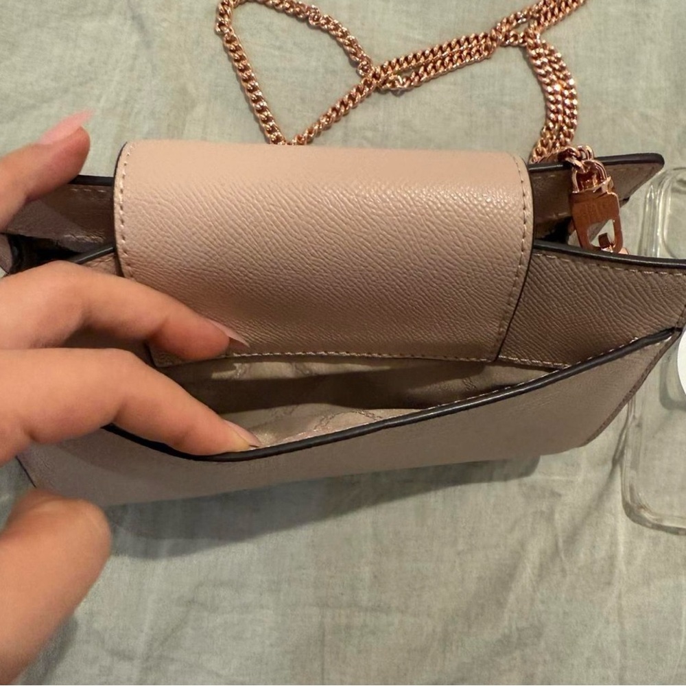 Rare Authentic Michael Kors Crossgrain Leather Crossbody Clutch - Picture 4 of 8